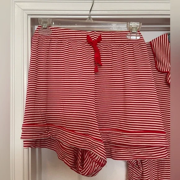 Victoria’s Secret NWOT short sleeve pjs set size XX-Large, red and white stripes - Picture 7 of 15